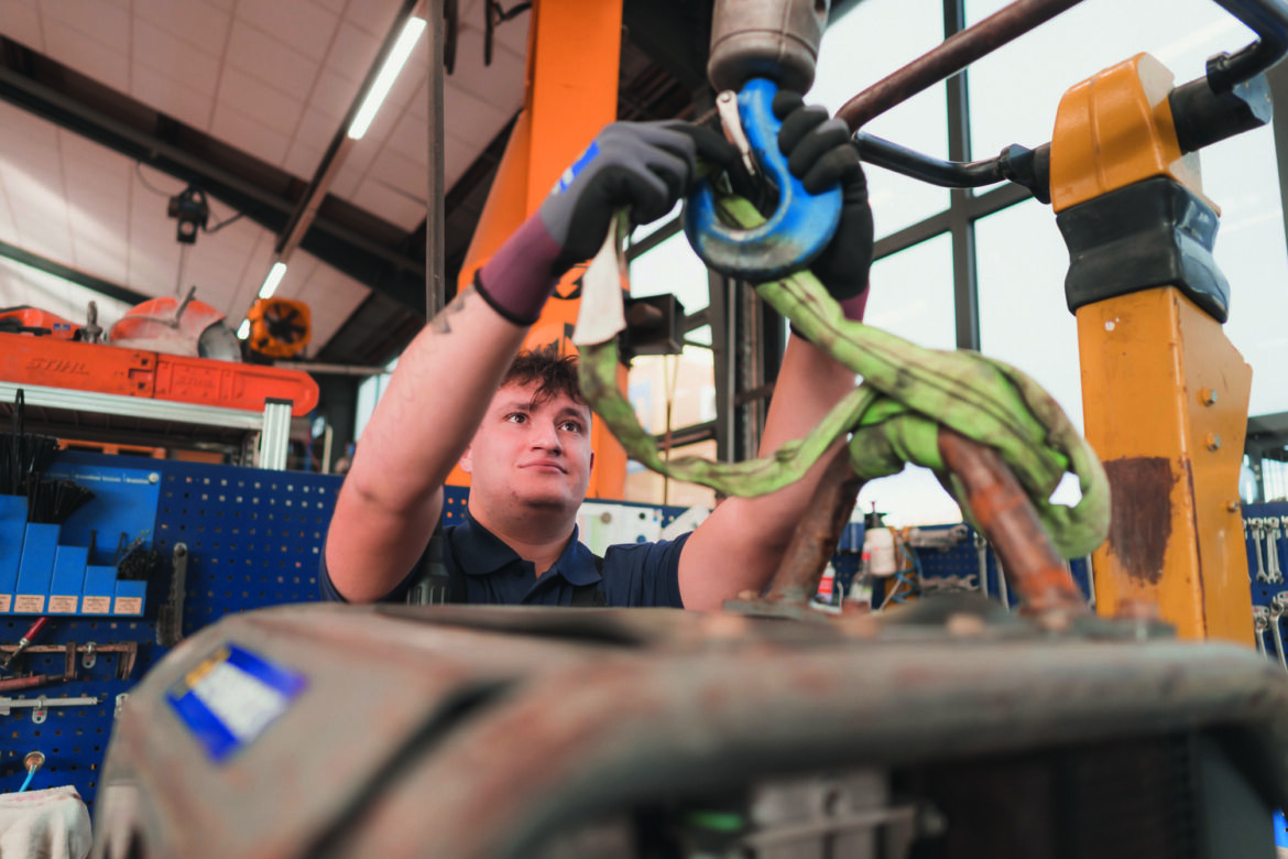 Land- und Baumaschinenmechatroniker: Die Technik-Retter