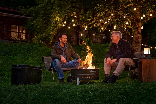 Bastian Schweinsteiger und Felix Neureuther werden Markenbotschafter von Petromax Outdoor-Marke gewinnt die befreundeten Spitzensportler als Testimonials