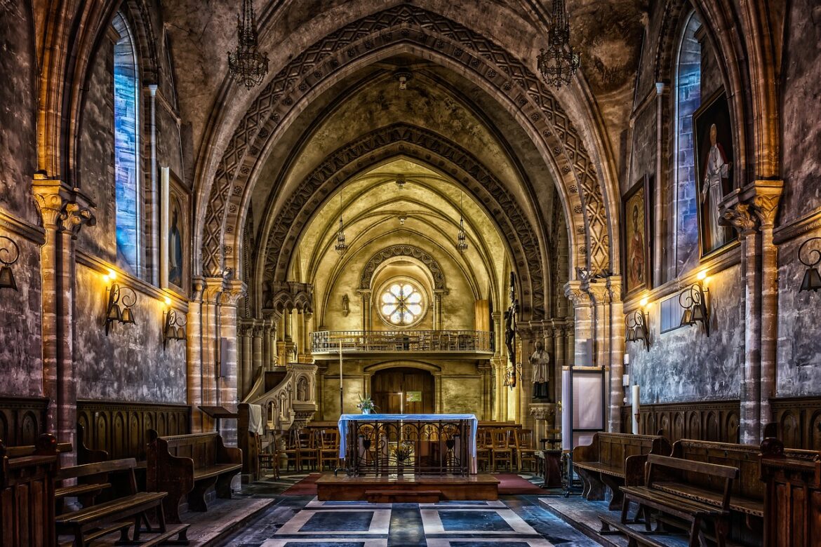 Katholische Kirche zahlt hohe Beträge für Missbrauchsbetroffene (WDR/Kölner Stadt-Anzeiger)