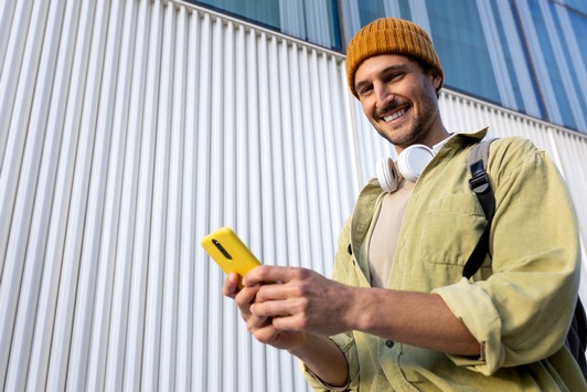 Innovative Support-KI „Neo“ startet in der neuen Customer App von PLAN-B NET ZERO