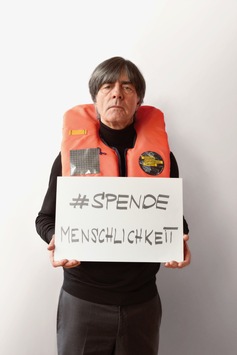 Jogi Löw setzt Zeichen für zivile Seenotrettung Kampagne für neues Rettungsschiff von SOS Humanity im Mittelmeer