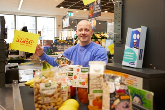 Netto unterstützt die Tafel mit bundesweiter Spendenaktion: Fabian Hambüchen kassiert ehrenamtlich für den guten Zweck