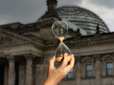 ++ Umweltverbände kritisieren Stellungnahme zu Klima-Verfassungsbeschwerden: Bundesregierung verweigert Verantwortung ++