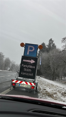 Stadt Winterberg: Sicherheit der Bevölkerung trotz Touristen-Ansturm am letzten Ferien-Winterwochenende stets gewährleistet