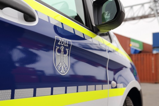 Aachener Zoll stellt Kokain und Bargeld in Taxi sicher