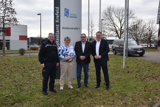 Gemeinsam gegen organisierte Schwarzarbeit: Landtagsabgeordnete besuchen Hauptzollamt Krefeld