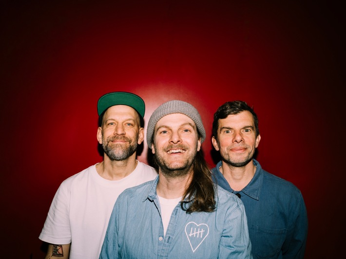 Applaus, Applaus zum Bandjubiläum: Dokumentation „Sportfreunde Stiller – Mit dem Herz in der Hand“ und Podcast Ab 28. Mai in der ARD Mediathek und in ARD Sounds