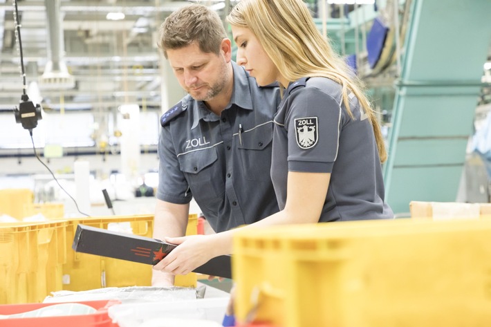 Weltverbrauchertag am 15. März Der ZOLL leistet einen wichtigen Beitrag zum Schutz der Bürgerinnen und Bürger