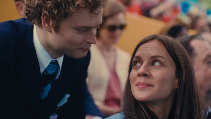 Prime Video und SAT.1 beauftragen die Event-Serie „Queen Silvia“ (AT)