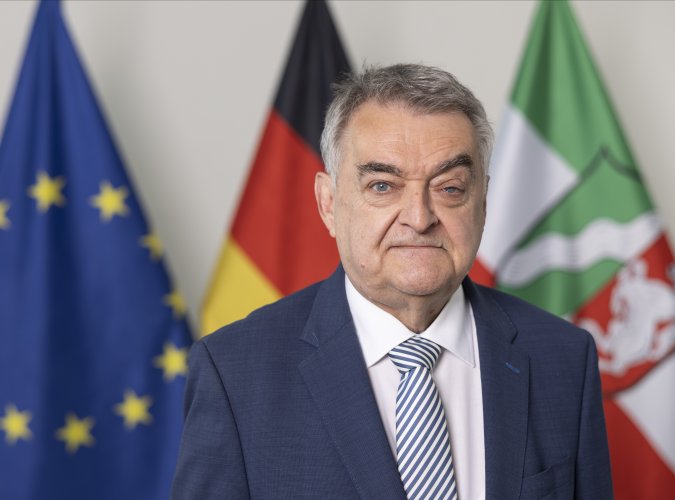 Polizeiliche Kriminalstatistik 2025: Kriminalität sinkt, weniger Gewalt und Diebstahl, mehr Sexualdelikte