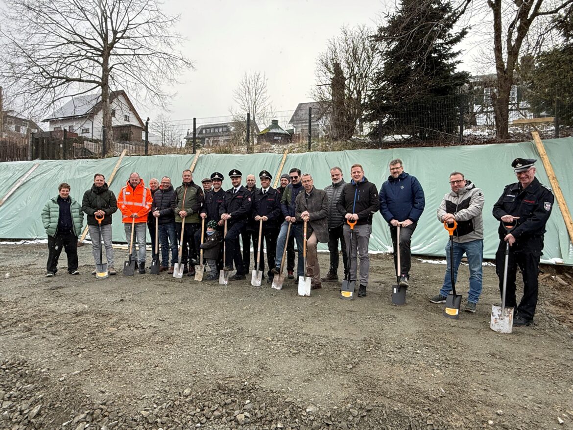 Winterberg:  Erster Spatenstich in Neuastenberg – Die Freiwillige Feuerwehr Neuastenberg bekommt ein neues Zuhause