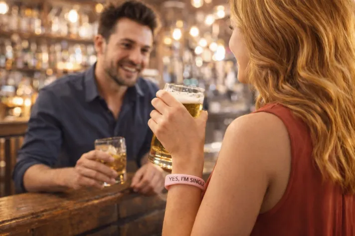 Wenn ein Armband zum Beginn echter Begegnungen wird