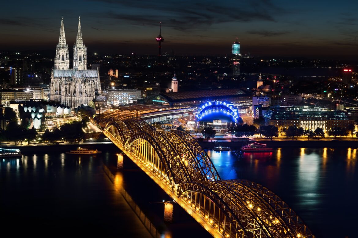 Großeinsatz am Kölner Dom