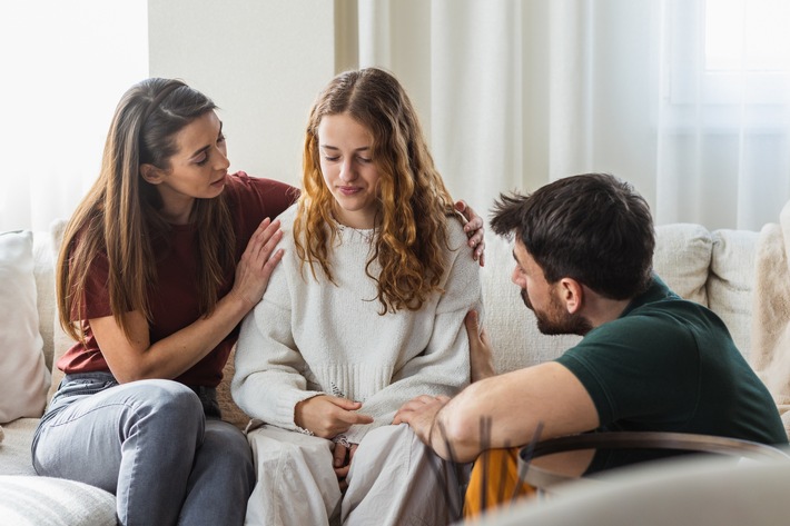 Wenn die Seele von Jugendlichen Hilfe braucht Ausführliche Informationen zu psychischen Erkrankungen bei Jugendlichen und Therapiemöglichkeiten für den Weg zurück in einen lebenswerten Alltag