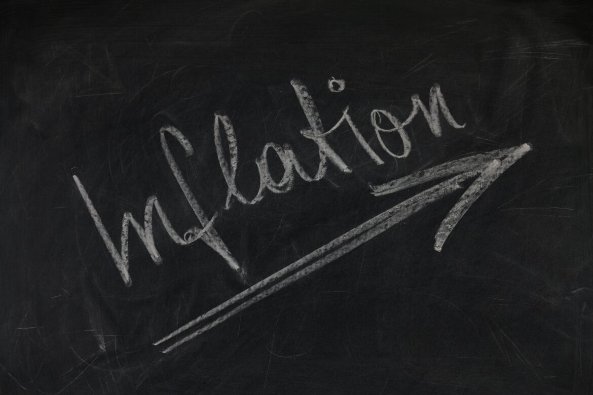 Höhere Inflation durch Preisschock beim Öl trifft weiterhin Familien am stärksten