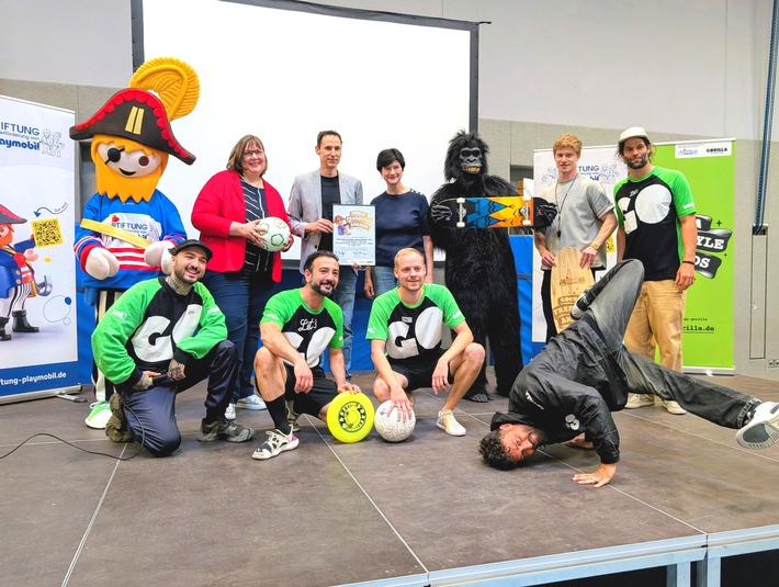 Gorilla Freestyle Awards 2026: Fünf Schulen ausgezeichnet Stiftung Kinderförderung von Playmobil stiftet mobile Freestyle-Playgrounds im Gesamtwert von 210.000 Euro