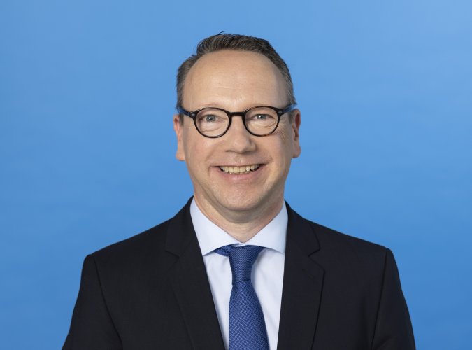 „Junge Menschen (machen das) zusammen“: Landespräventionsrat NRW und Stüllenberg-Stiftung zeichnen erstmals Jugendprojekte aus