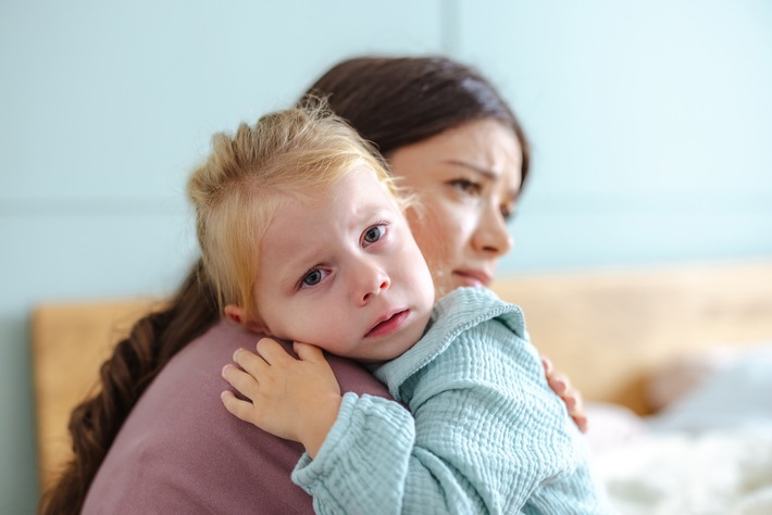 Tod und Trauer bei Kindern: offener Umgang der Eltern mit dem Thema ist besser als Schweigen und Stigmatisieren