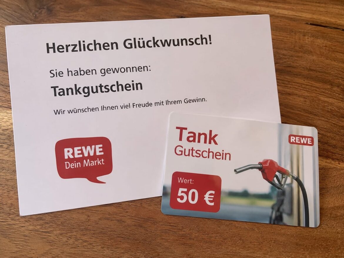 Mit REWE Bonus einen von 50.000 Aral Tankgutscheinen gewinnen Aktion lindert Folgen des Auslaufens des Tankrabatts für Verbraucher:innen