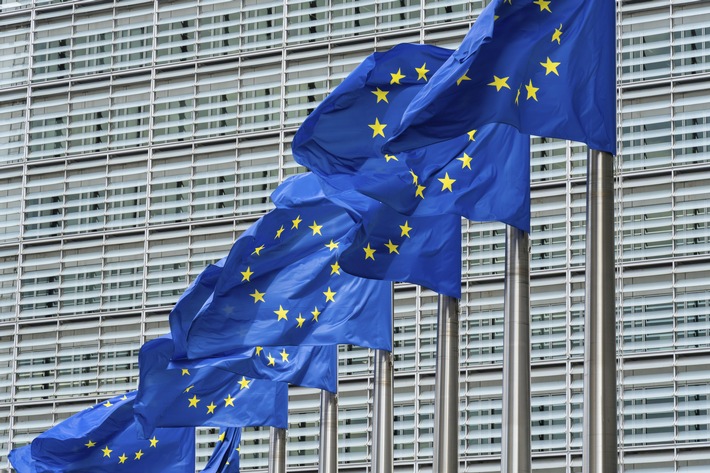 ChatEurope-Barometer: Die Themen Trump, KI und digitale Transformation, Lebenshaltungskosten sowie die Zukunft der Demokratie beschäftigen die Menschen in Europa