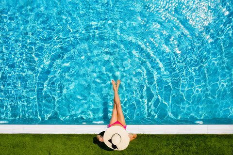 Der Pool im Garten als Antwort auf heiße Sommer