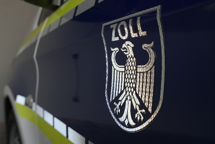 Gemeinsame Kontrolle eines Massagesalons Illegale Beschäftigung in fünf Fällen festgestellt