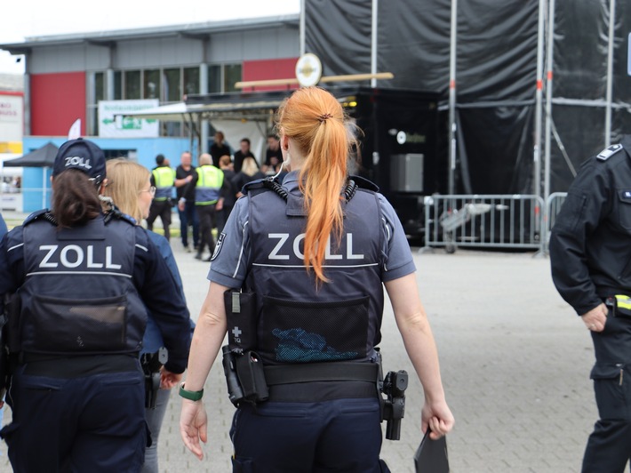 Münster: Bewährungsstrafe nach Zollkontrolle Bürgergeldempfänger zu sieben Monaten auf Bewährung verurteilt