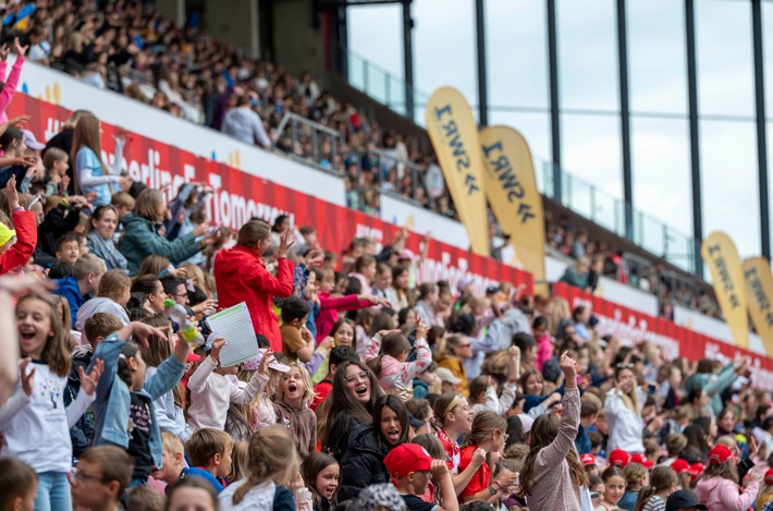 „Weltrekord Lesen 2026“: Mainz holt Rekord mit Vorleseaktion