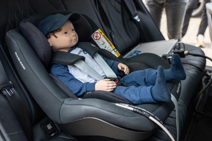 Achtung, Kind im Auto!