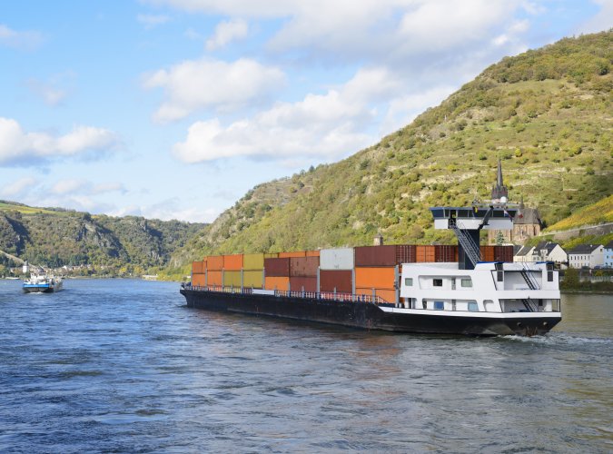 Forschungsschiff Nova nimmt Kurs auf Rotterdam: Nordrhein-Westfalen und Niederlande treiben Zukunft der Binnenschifffahrt voran