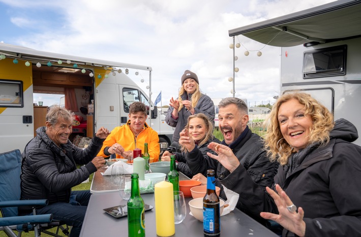„Tietjen campt – der Roadtrip“ mit neuen Folgen – Bettina Tietjen unterwegs mit Sven Martinek, Regina Halmich, Jochen Schropp, Matthias Steiner, Zora Klipp und Evelyn Weigert
