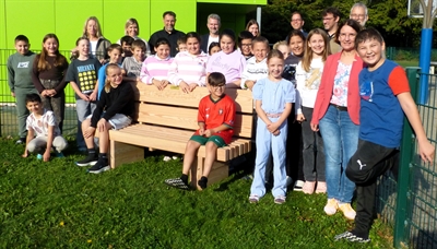 Ahaus: Fünf Freundschaftsbänke für Ahauser Grundschulen