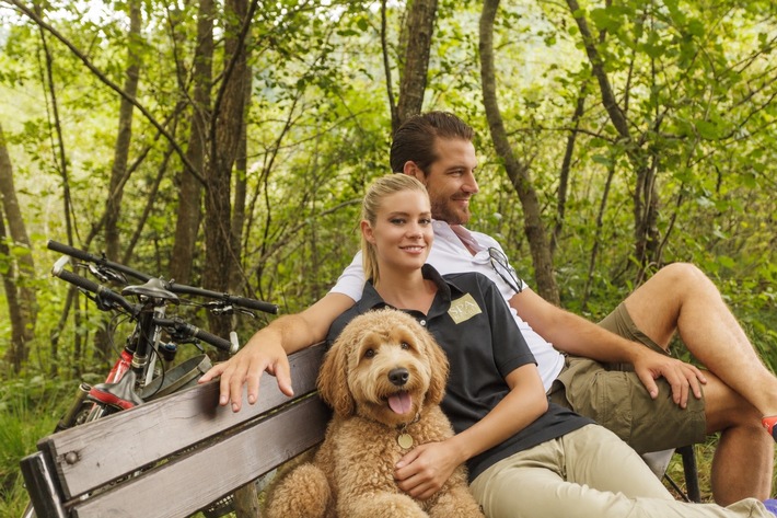 Aktive Auszeiten, Wellness und Urlaub mit Hund im Herbst