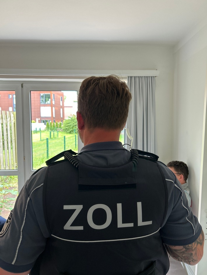 Festnahme wegen Schwarzarbeit Zolleinsatz im Kreis Steinfurt in den frühen Morgenstunden