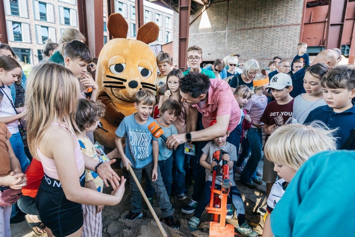 „Kleine Wunder“ begeistern Kinder und Familien beim 15. WDR-Aktionstag „Türen auf mit der Maus“